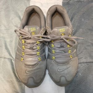 Women’s Nike Shox size 7.5